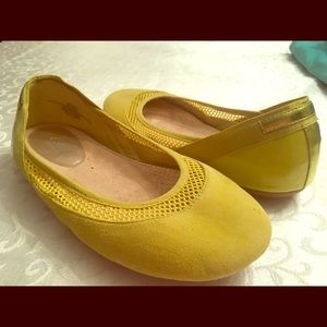 Easy Spirit Flat Shoes Size 6-1/2 WW